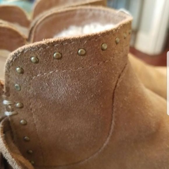 Ugg Australia Cindy Sand Suede Shearling Lined Studded Booties Tassels Girl Sz 4 - Picture 9 of 11
